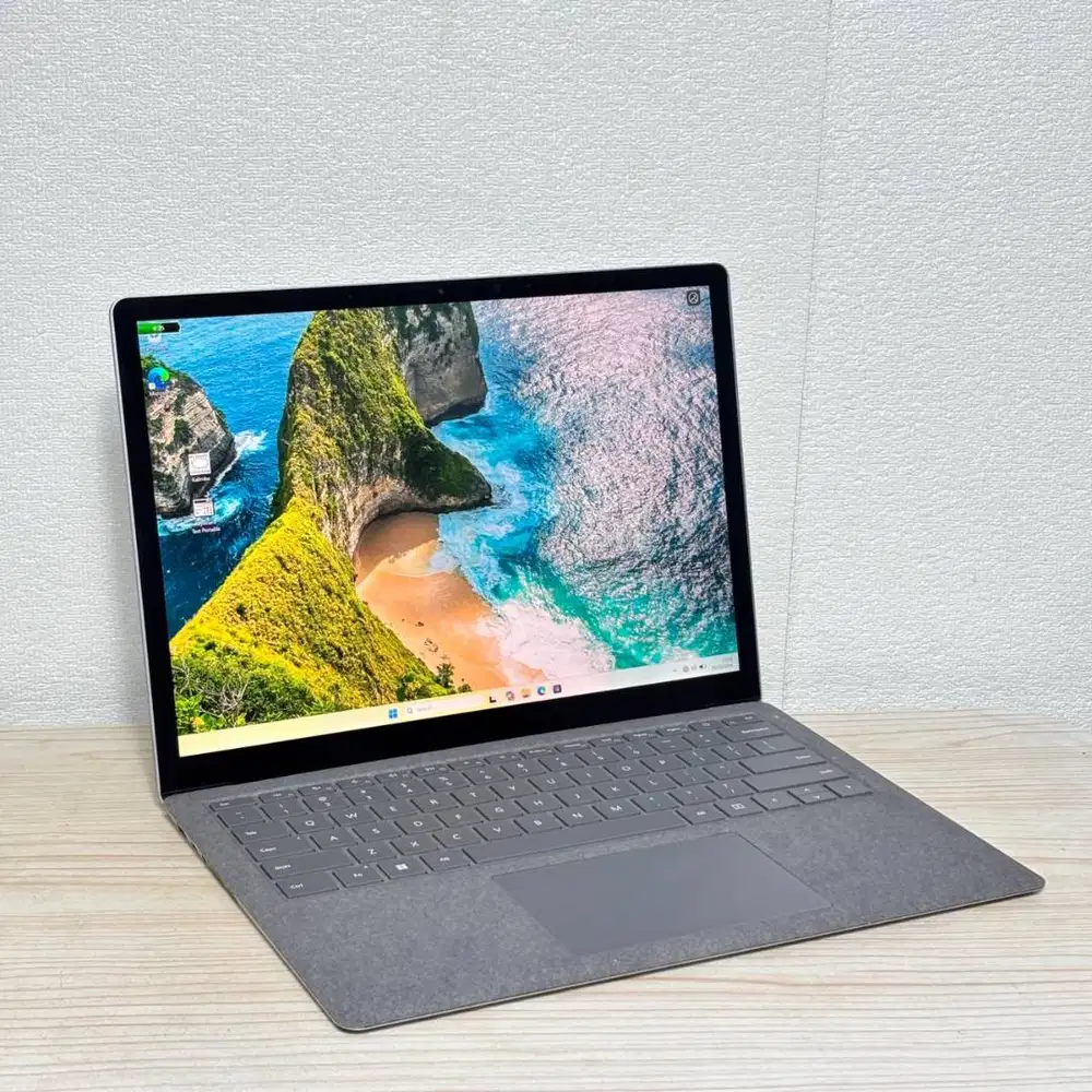 Microsoft Surface Laptop 4 Ryzen 5 4680U RAM 16GB//256GB Touchscreen