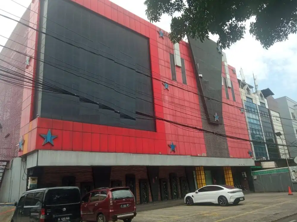 Lima ruko gandeng 4,5 lantai