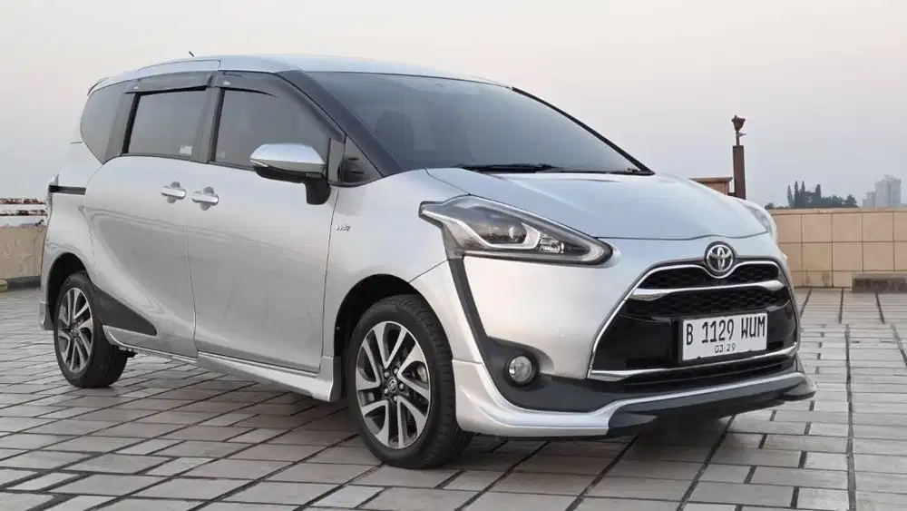 Toyota Sienta Q AT 2017