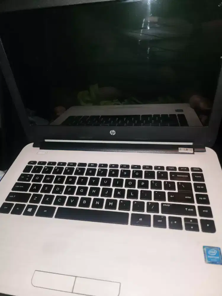 DIJUAL SEGERA MURAH LAPTOP HP PUTIH MULUS