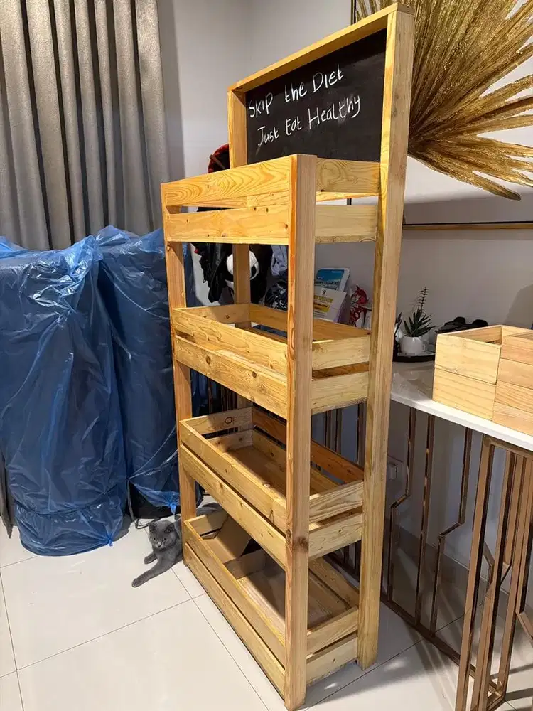 Rak Display Kayu