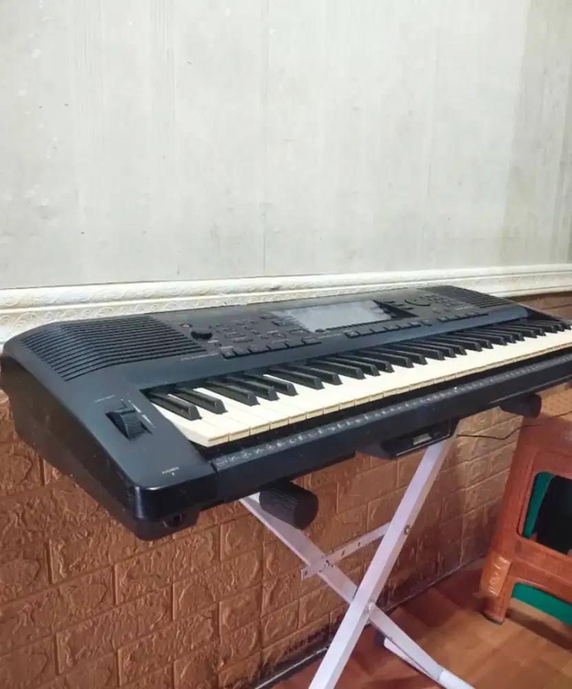 Keyboard YAMAHA PSR 630 + stand