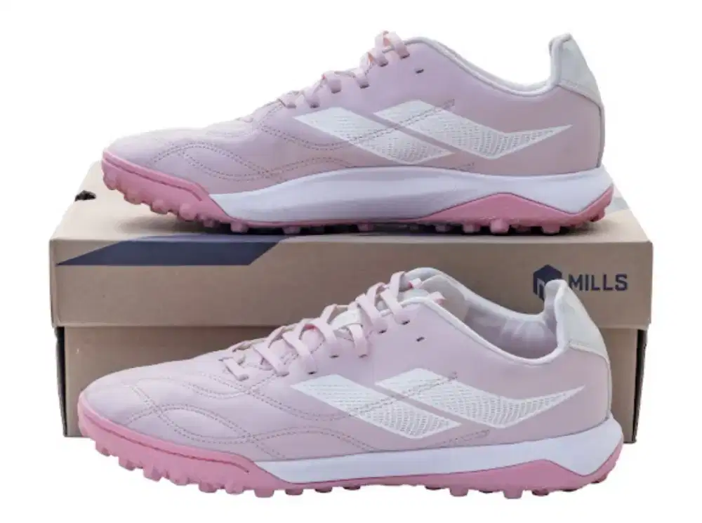 Sepatu futsal/minisoccer Mills