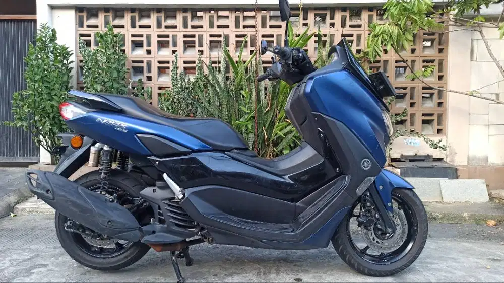 YAMAHA NMAX 2021 KEYLESS WARNA BIRU