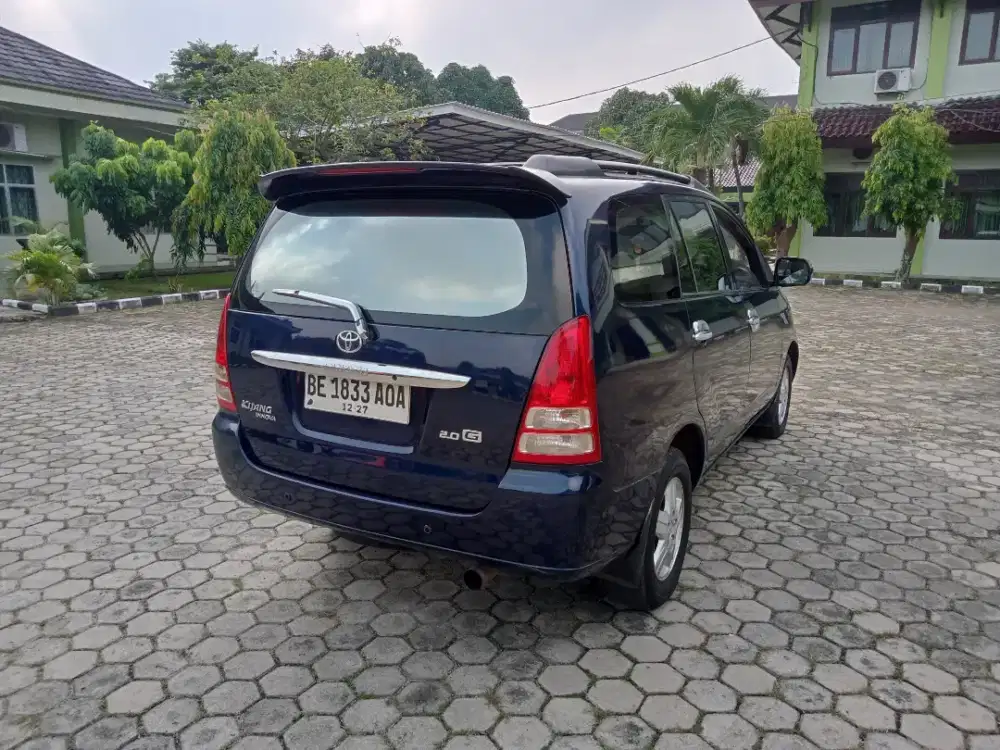 Toyota Kijang Innova bensin