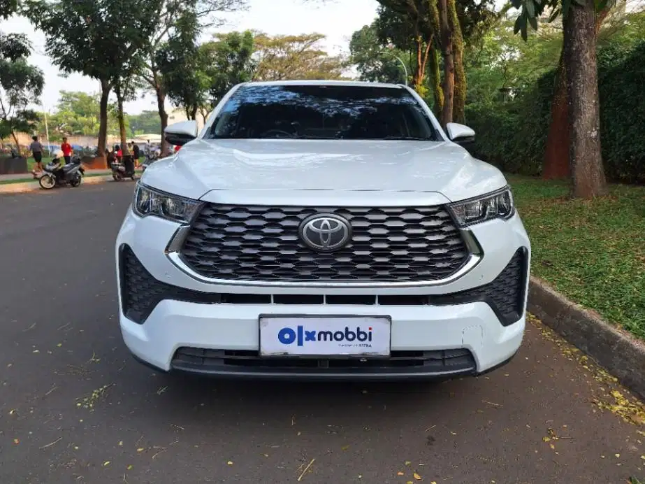 LOW DP Toyota Kijang Innova 2.0 Zenix V CVT Bensin-AT 2022 DKL
