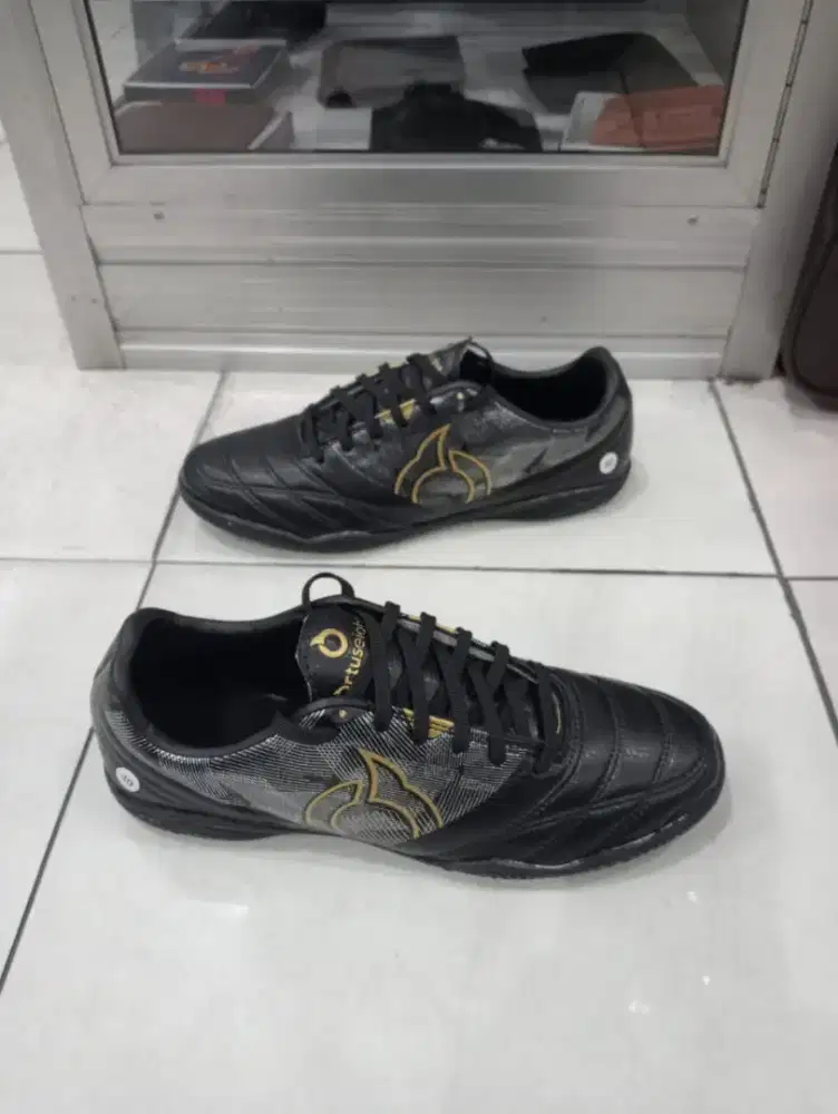 Sepatu futsal insold ori