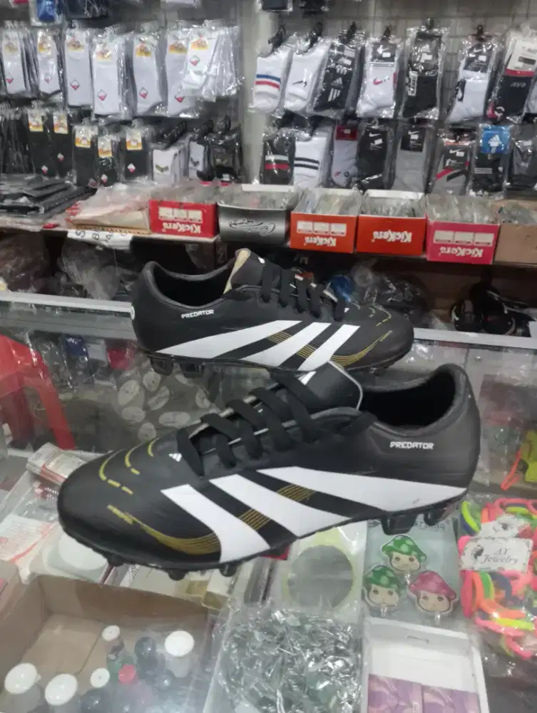 Sepatu sepak bola