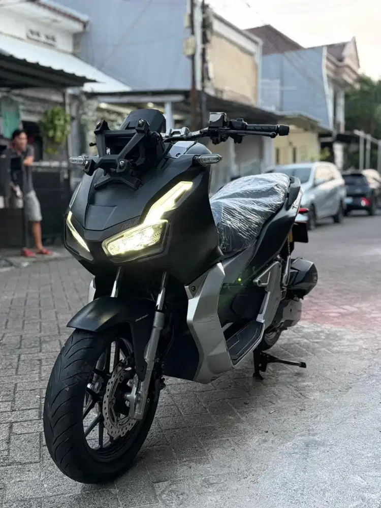 KM 6rb! HONDA ADV 150 CBS 2022 NIK 2021 PAJAK 01-2026