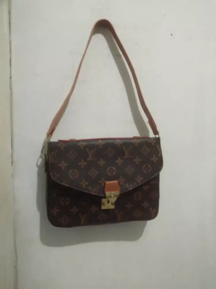 Tas selempang baru