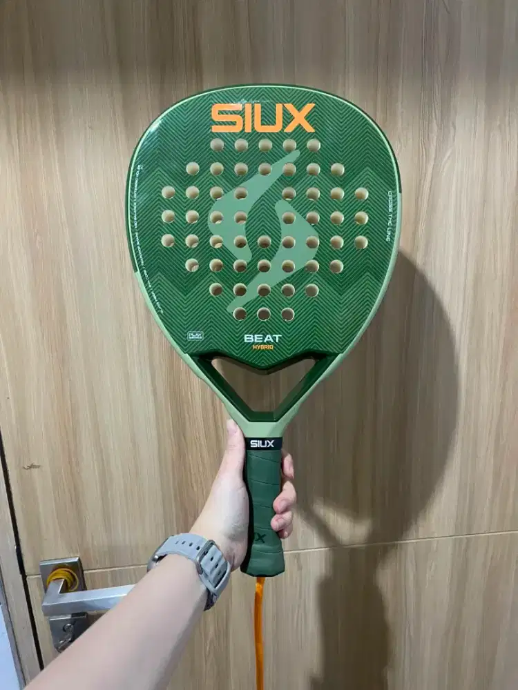 Jual / WTS / FOR SALE Raket Padel - SIUX BEAT HYBRID 2026