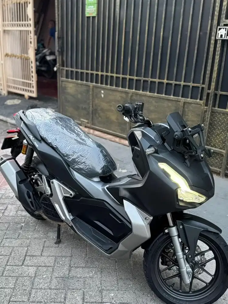 KM 6rb! HONDA ADV 150 CBS 2022 NIK 2021 PAJAK 01-2026