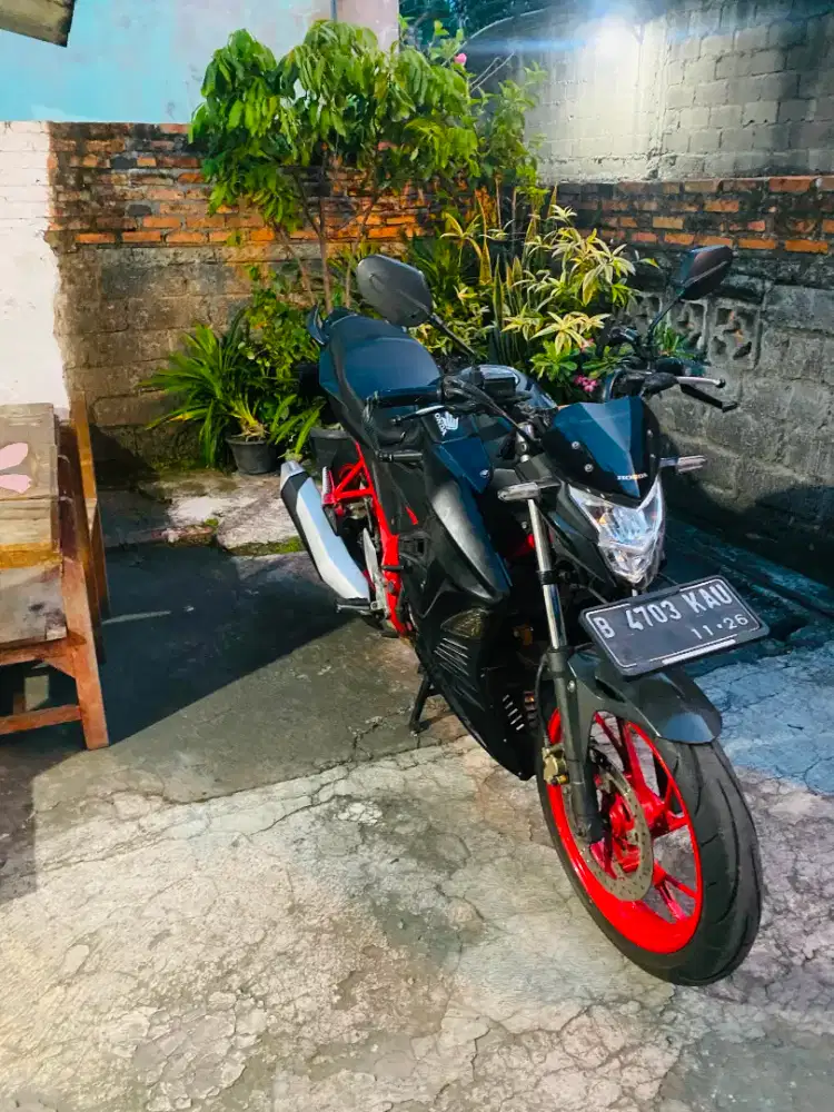 Di jual motor CB150R