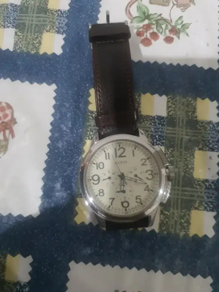 Jam tangan pria merk Guess original japan movt