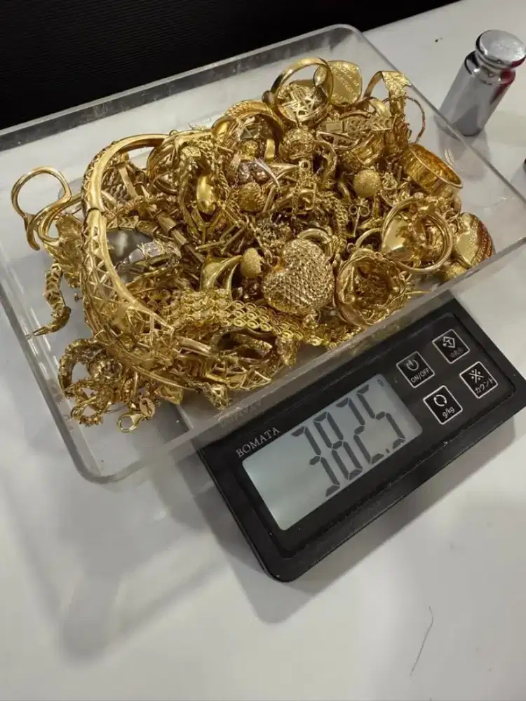 Nerima jual beli emas