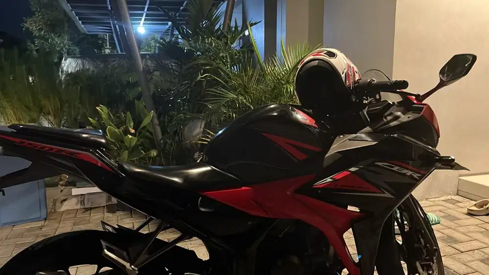 Honda CBR 150 r