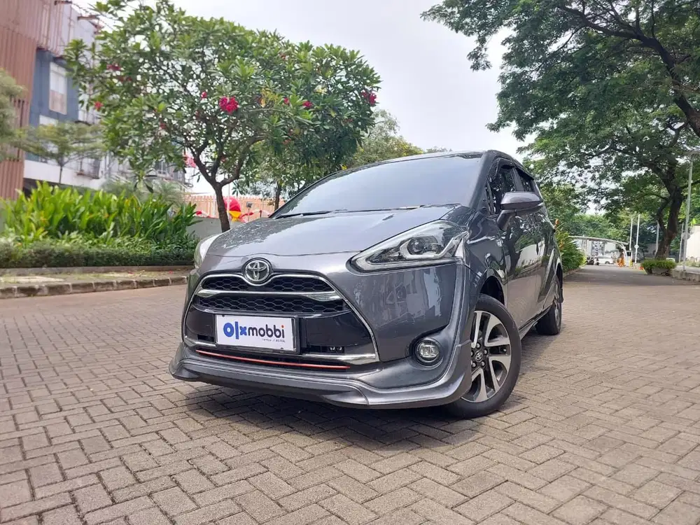 TDP 1 JUTA Toyota Sienta 1.5 Q Bensin-AT 2017 Abu CNREB