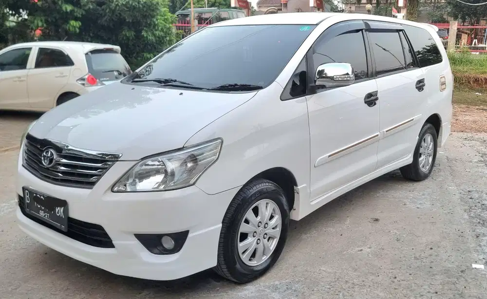 Toyota Kijang Innova 2012 Bensin