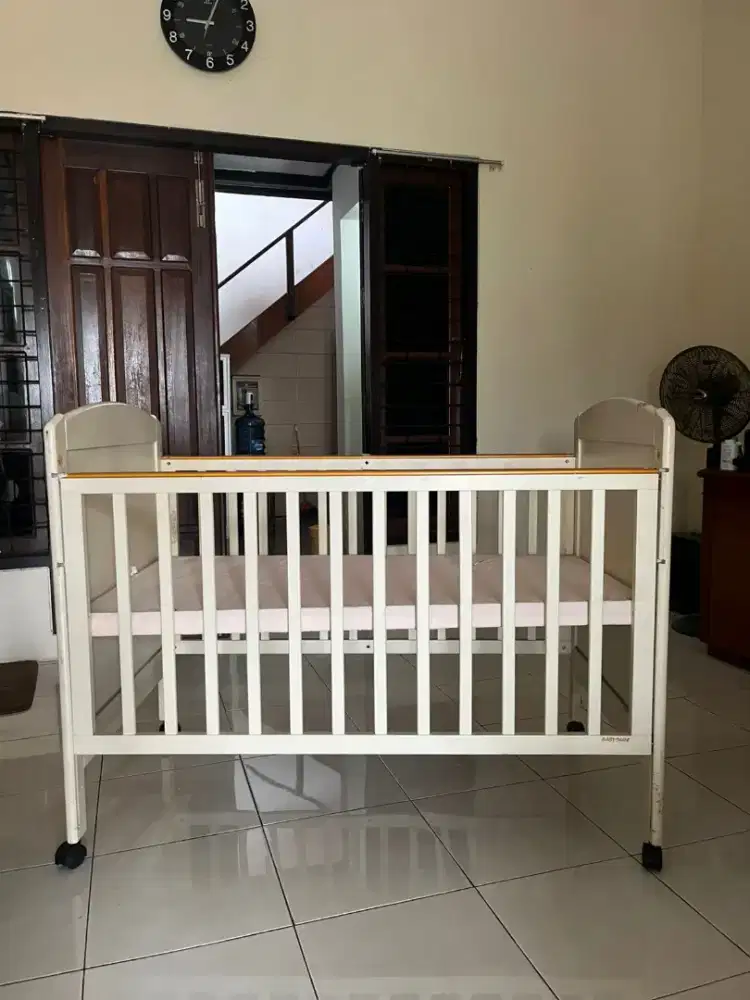 Ranjang Bayi (wood)