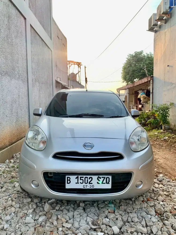 Nissan March 2012 Bensin