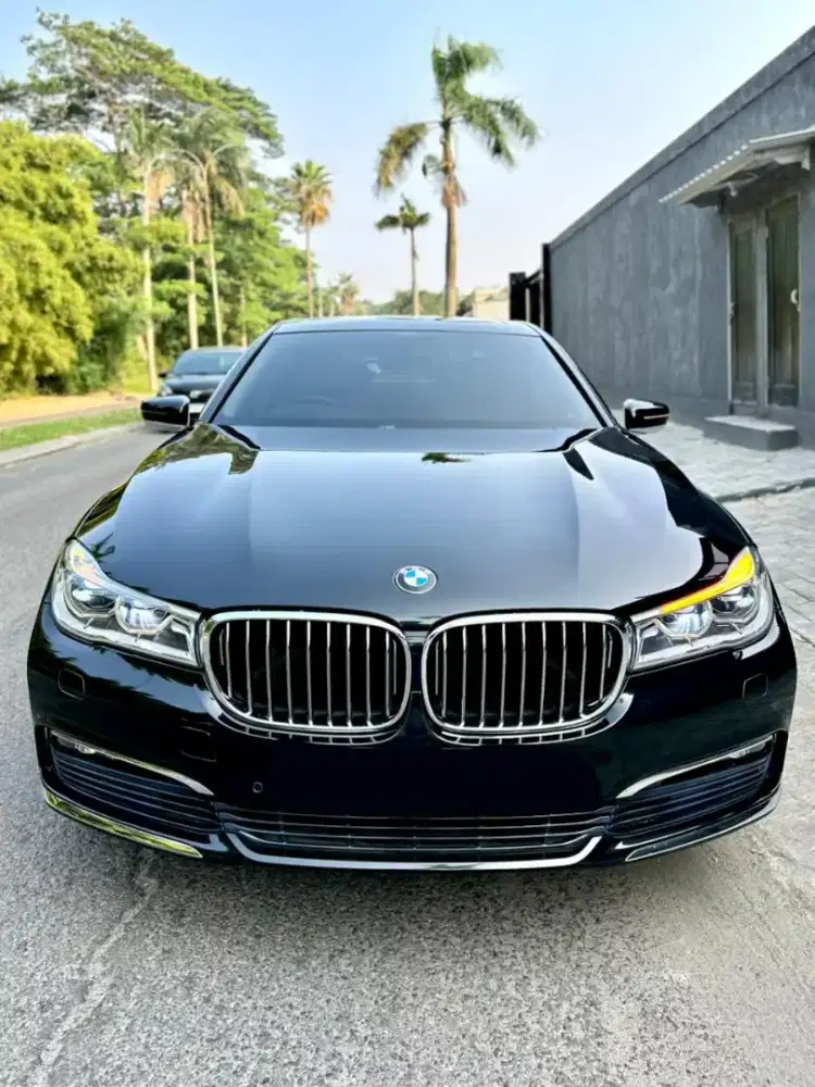 MURAH CASH. BMW 730Li G12 2018 pure excellence 740Li 2017