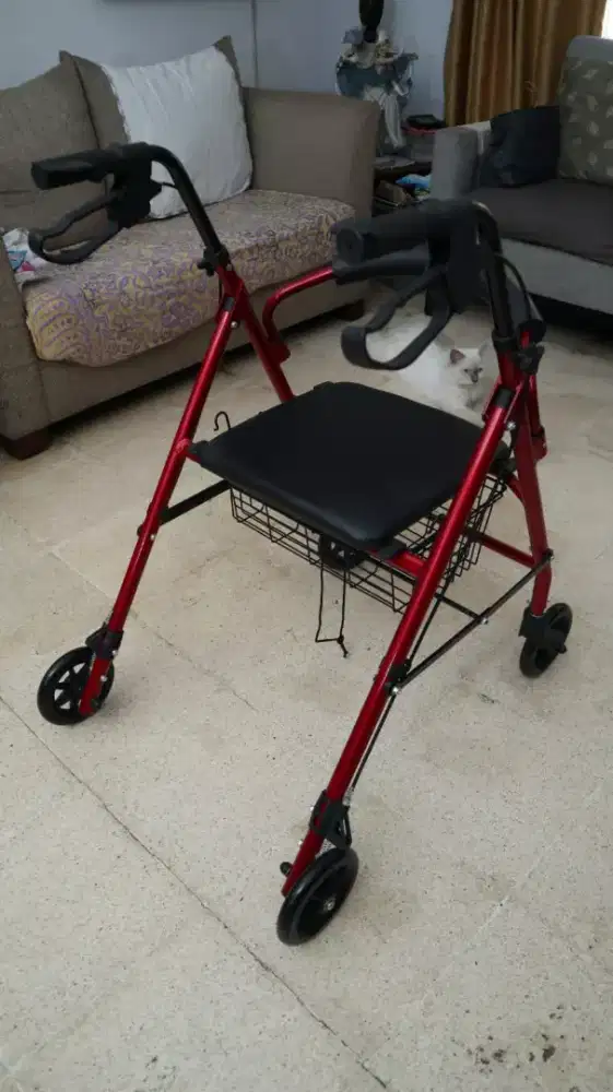 Rollator baru, tidak terpakai