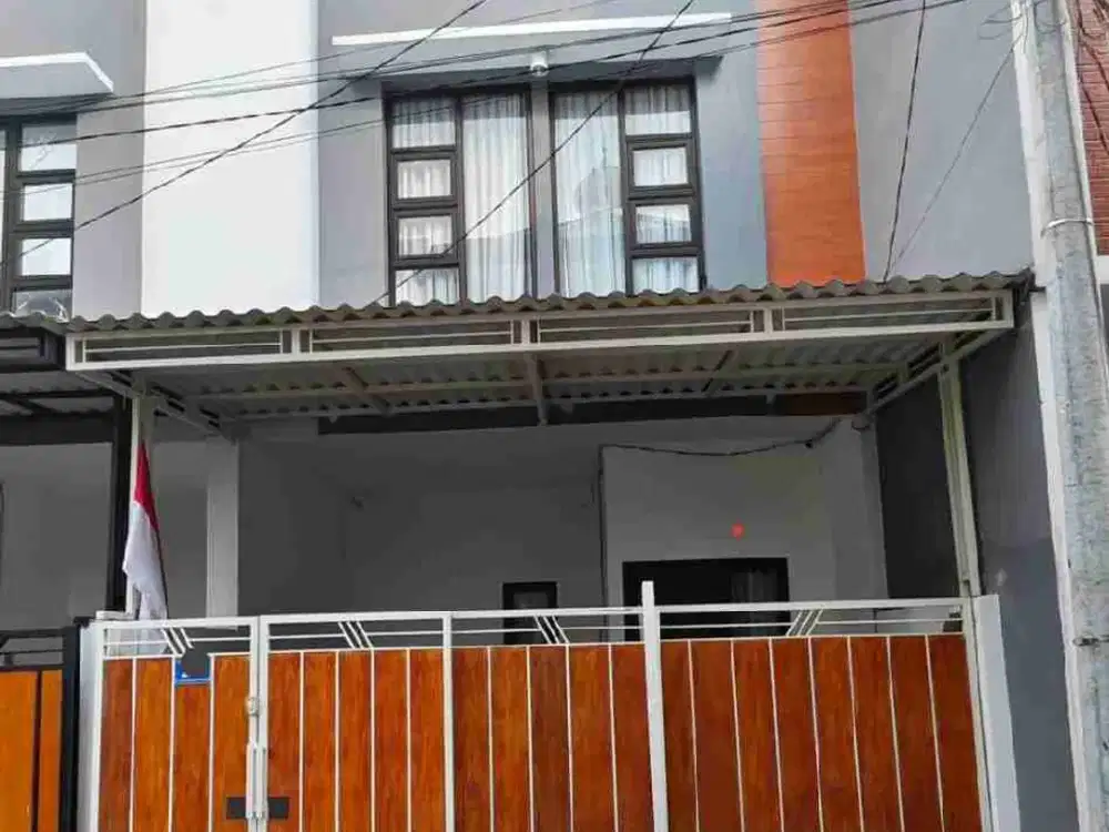 Rumah 2 lt Cantik terawat di Kemlaten dkt Raya Mastrip