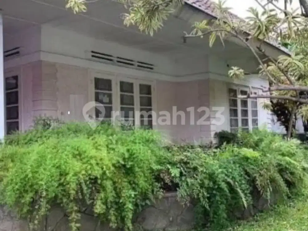 Rumah Klasik Terawat Best Location Sayap Gatsu Sayap Burangrang