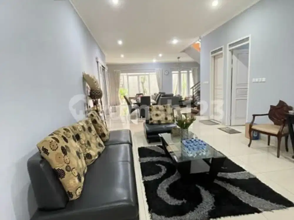 Rumah Mewah 2 Lantai Batununggal Indah Bandung Kota