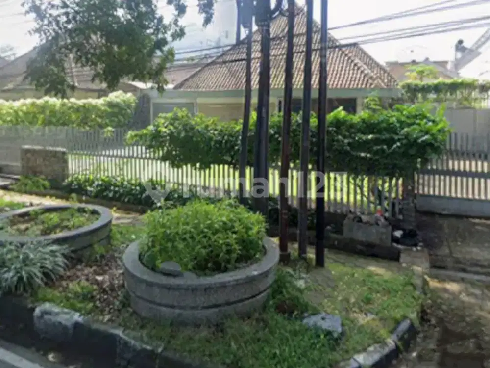 Rumah Murah Hitung Tanah di Mainroad Cipaganti Kota Bandung