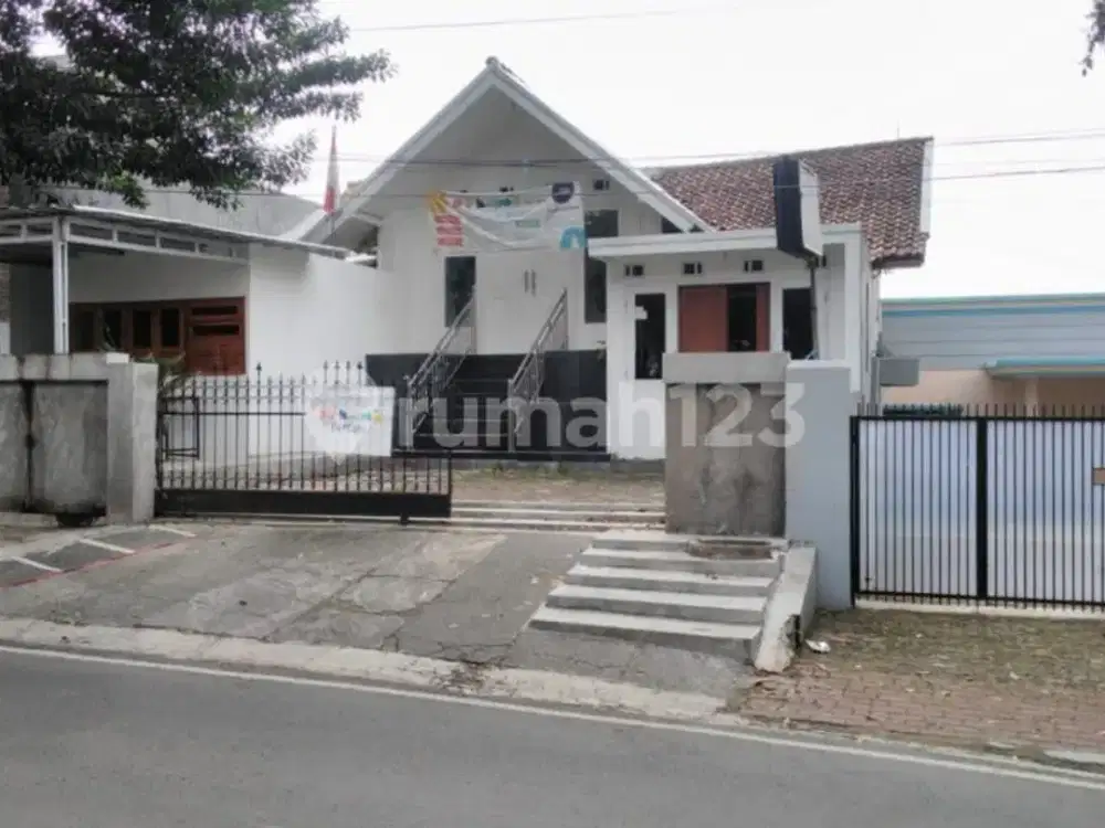 RUMAH SIAP HUNI COCOK UNTUK USAHA MAINROAD SARIJADI