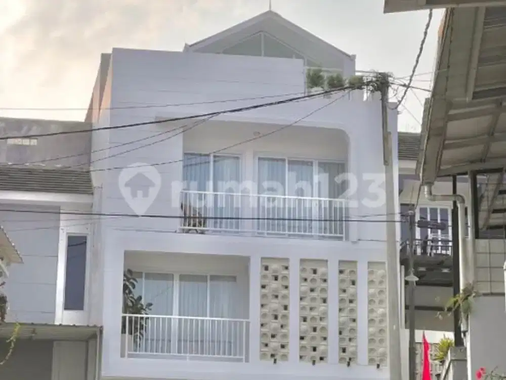 Rumah 3 Lantai View Indah Pegunungan & Kota Bandung