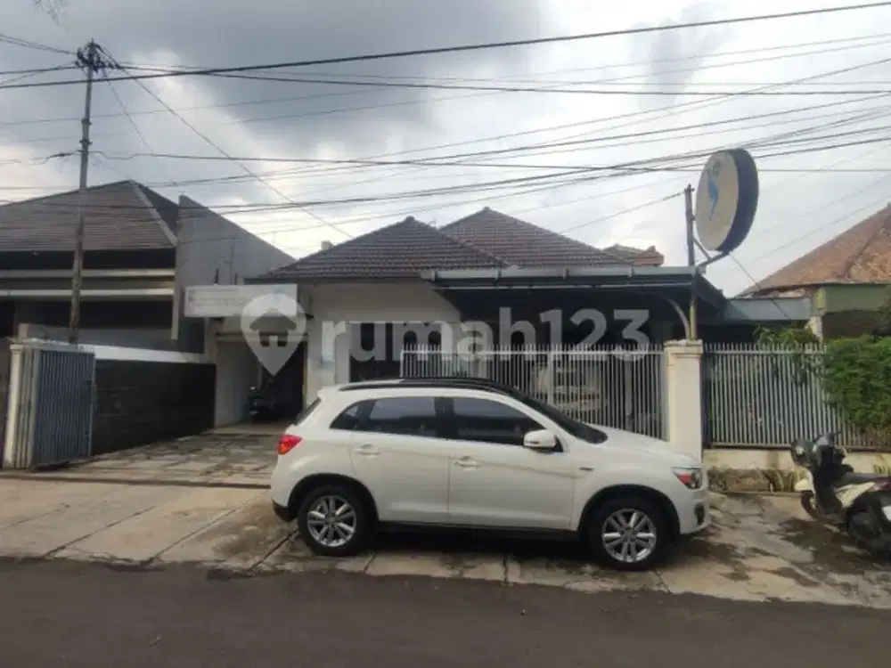 Murah! Rumah Terawat Sayap Riau Bandung cocok untuk Hunian/Kantor