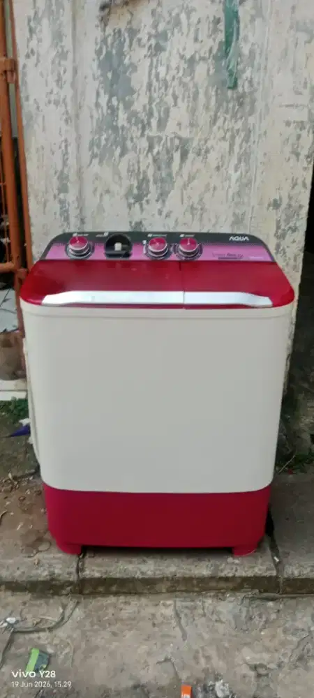 Dijual mesin cuci merek AQUA