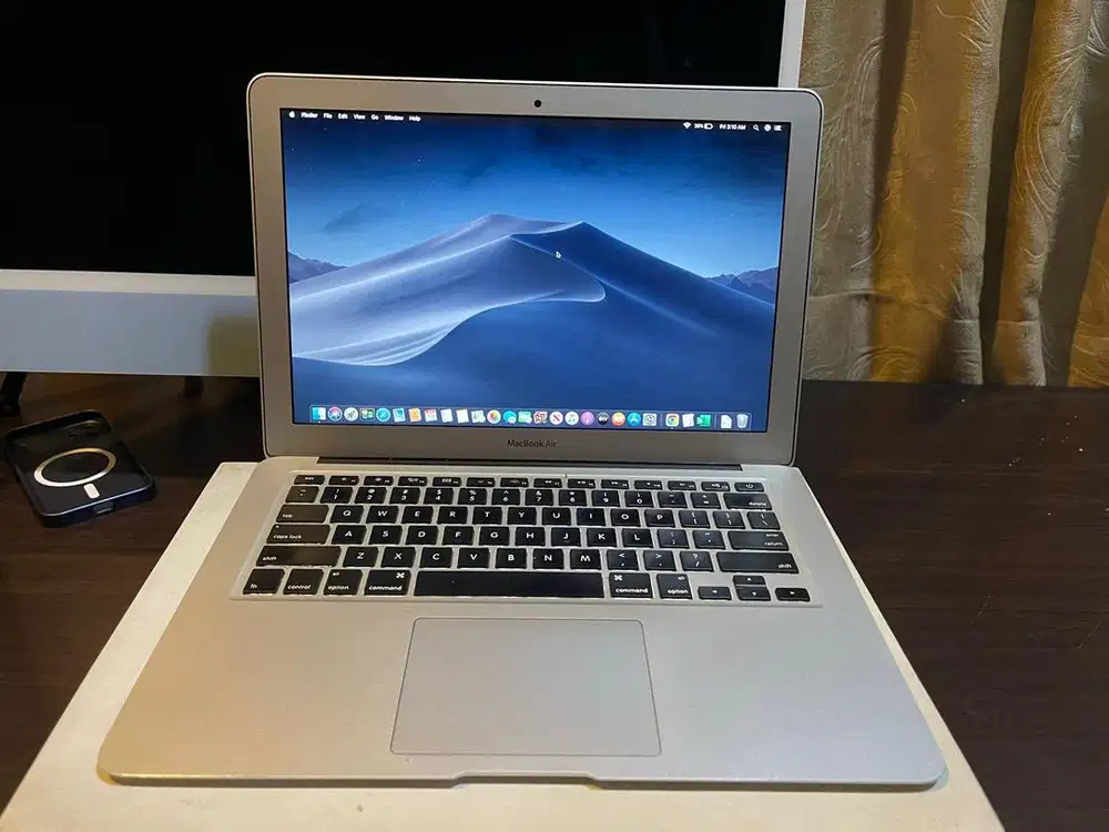 Macbook Air 13 inch core i5 mid 2012 istimewa