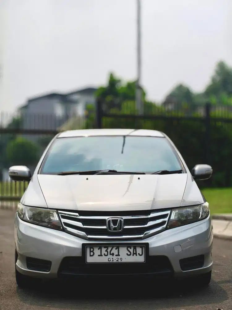 HONDA CITY E 1.5 AT 2013 Low Km Sangat terawat Istimewa !!