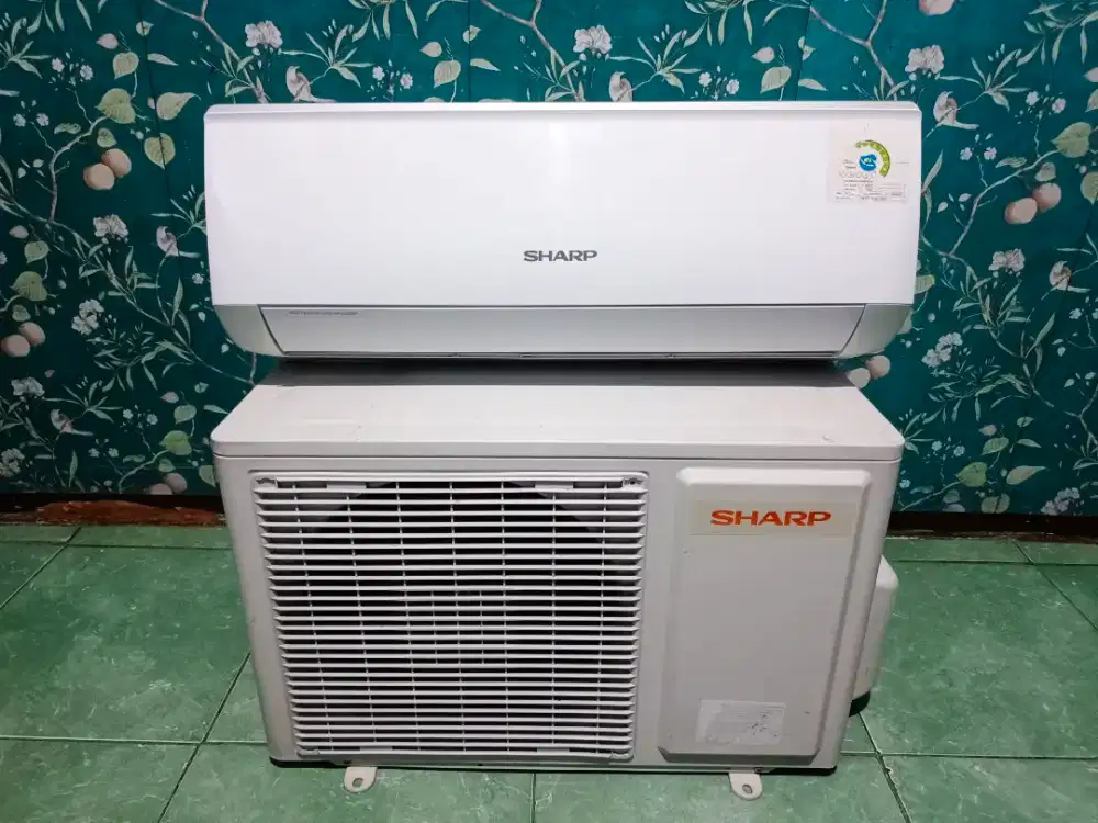 AC Sharp 1/2 pk, type freon terbaru r32