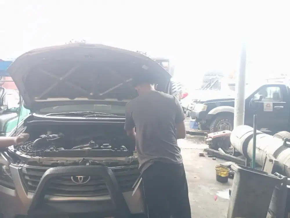 BENGKEL RR MOTORS PANGGILAN 24 Jam