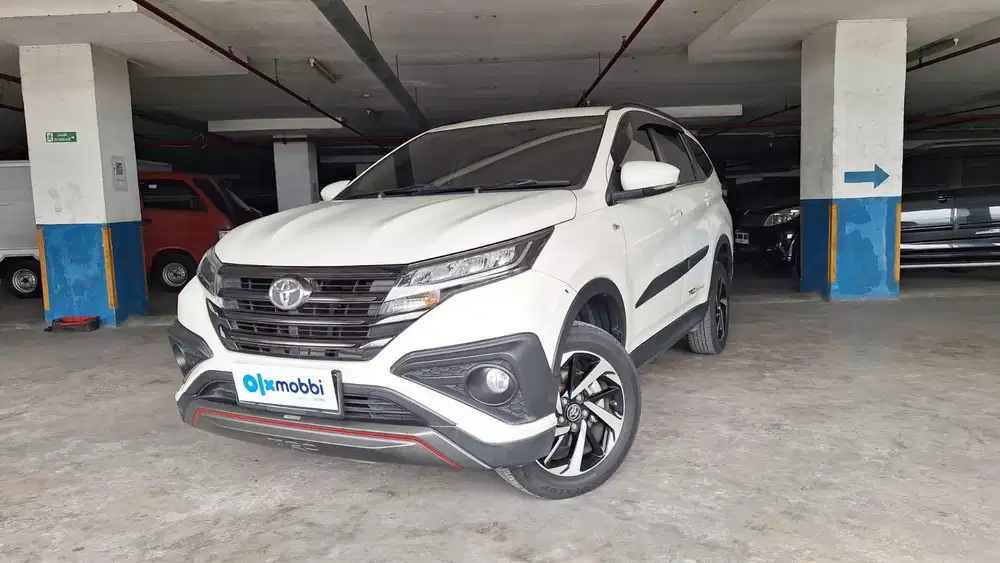 Toyota Rush 1.5 TRD Sportivo Bensin AT 2021  ( ACJ )