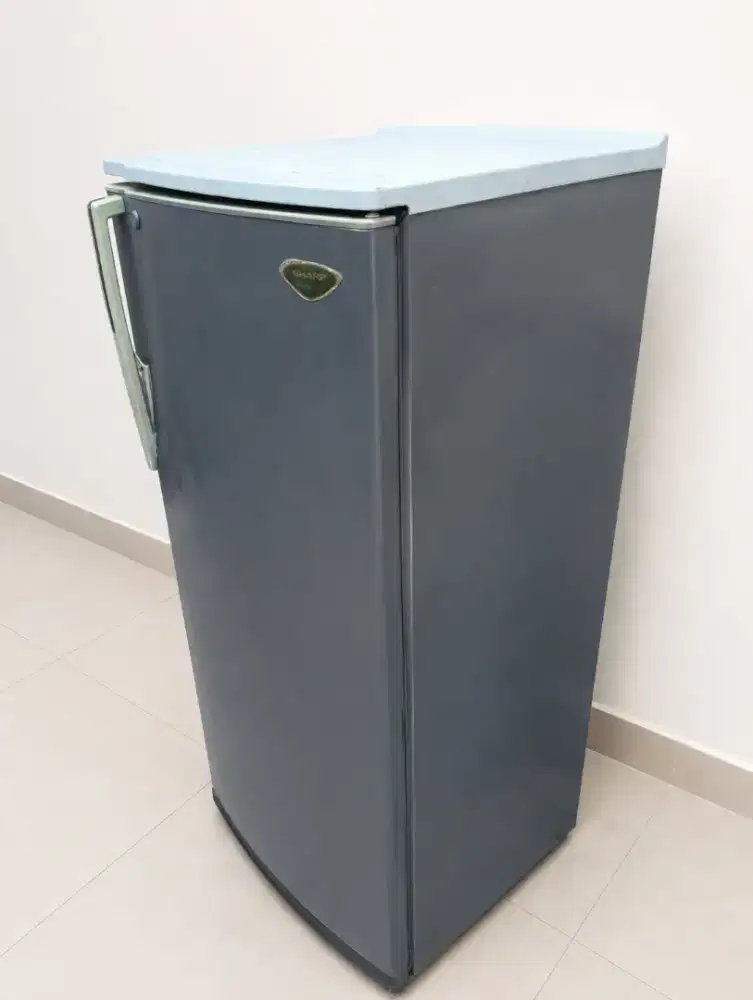 Kulkas 1 pintu merk Sharp