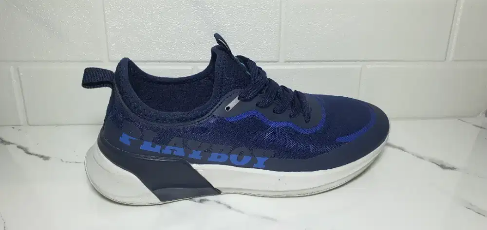 Sepatu PlayBoy size 41