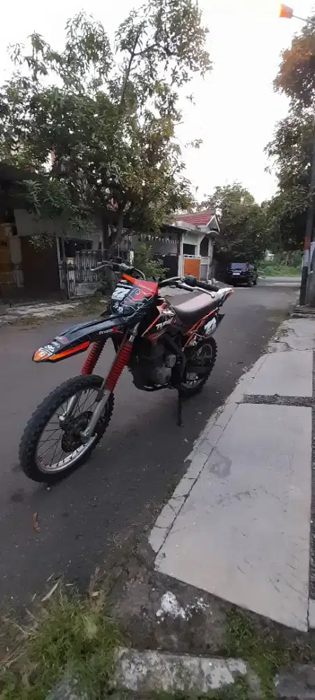 kawasaki klx 2010