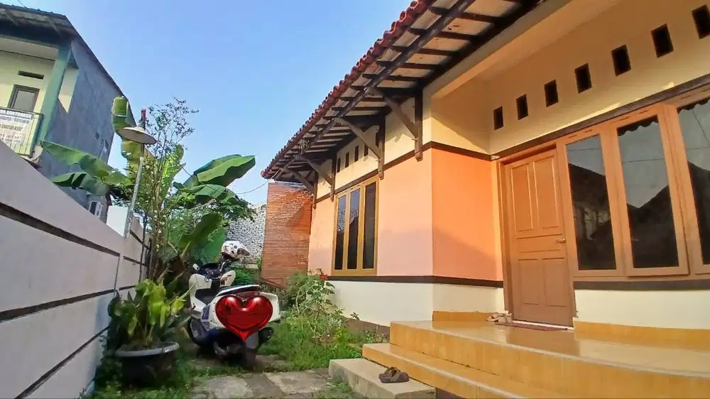 Dijual Rumah di daerah Sayabulu berbatasan dengan Taman Graha Asri.
