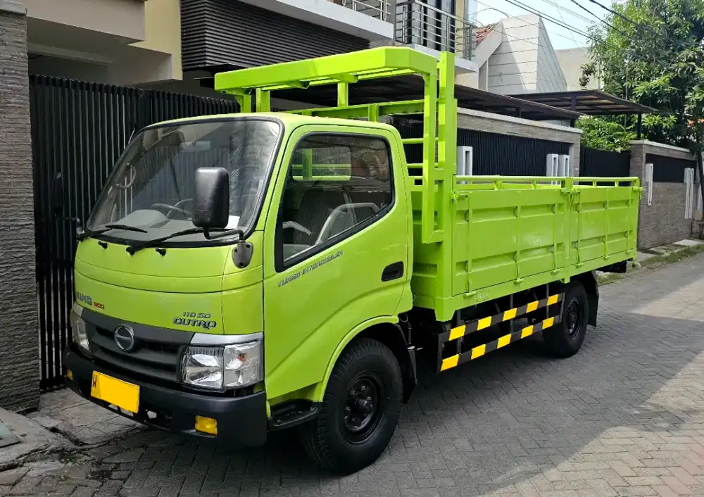 HINO DUTRO 110 SDL/Long KABIN 100%ORI CAT,CHASIS,MESIN SUPER ISTIMEWA