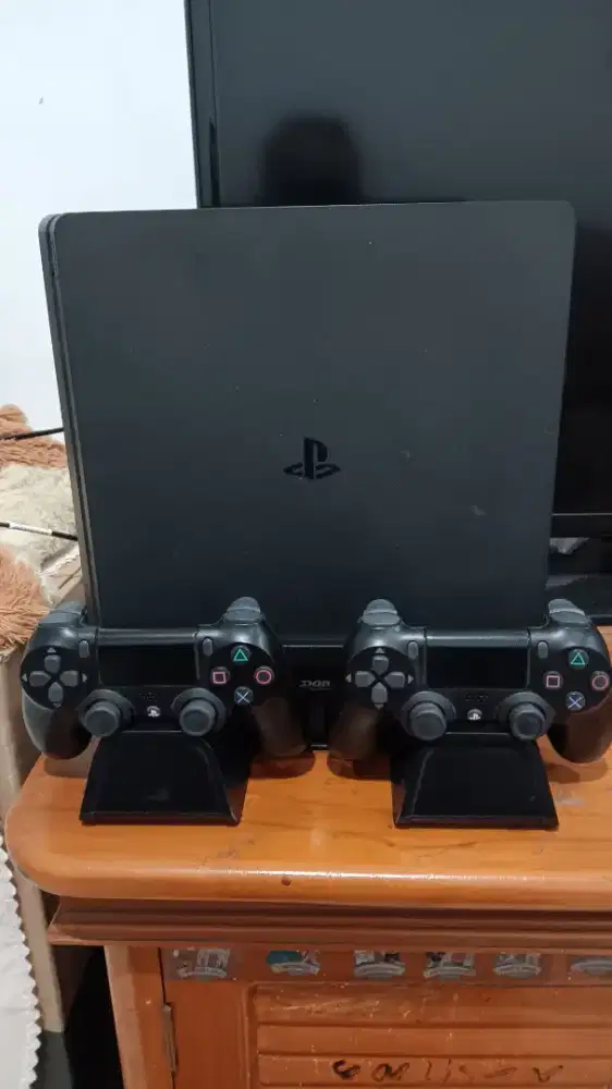 PlayStation 4 PS4 Slim 1TB Fullset Original Lengkap