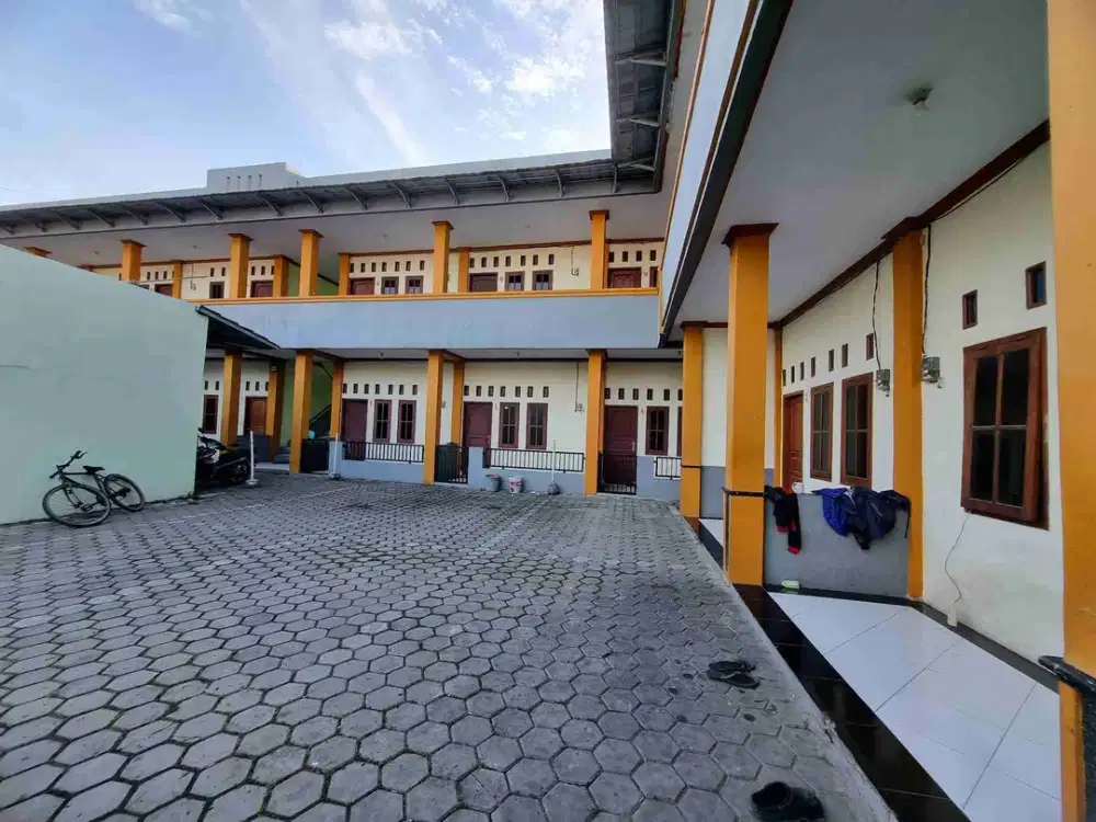 jual kontrakan atau wisma 22 pintu surat SHM deket MCD ciceri