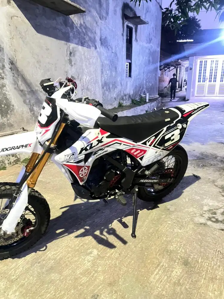 Dijual motor klx 150 2023
