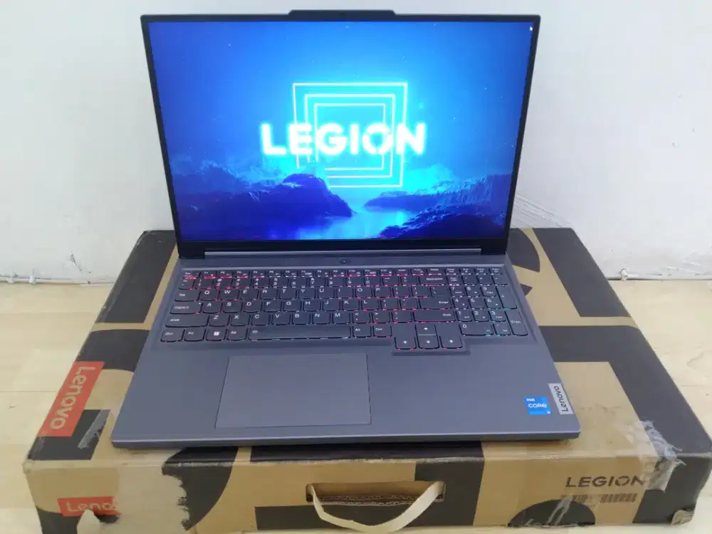 Lenovo Legion Slim 5
Ci5 13500H/16Gb/512Gb/RTX 4050 6GB/165Hz 100%sRGb