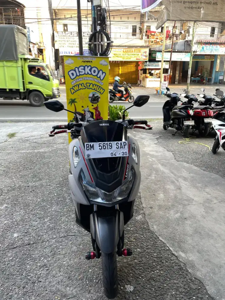 Dijual cepat Yamaha Lexi LX tahun 2025