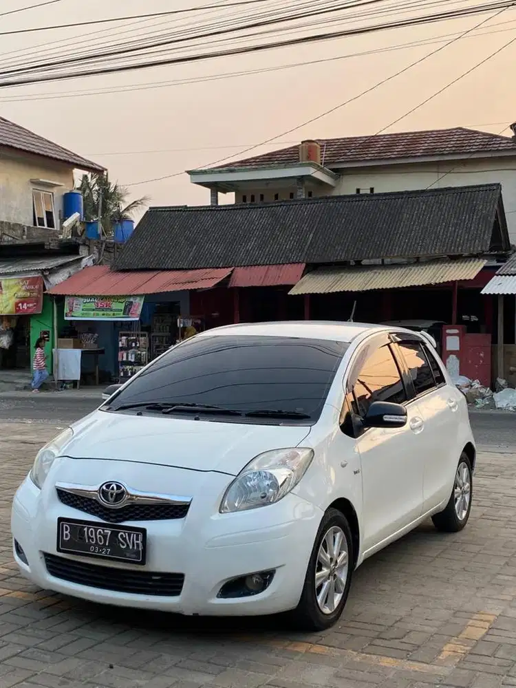 YARIS J 2011 MATIC
